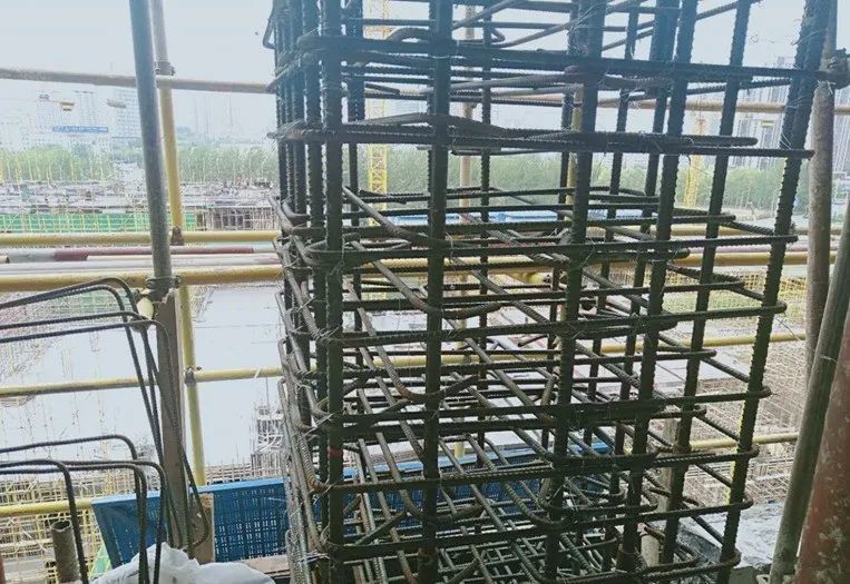 建筑施工图中钢筋的长度如何度量,建筑施工图中钢筋的标注