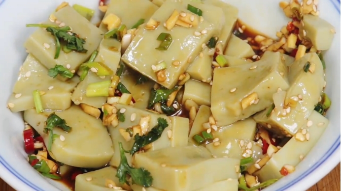 经常反胃要吃什么食品,反胃不想吃东西怎么缓解