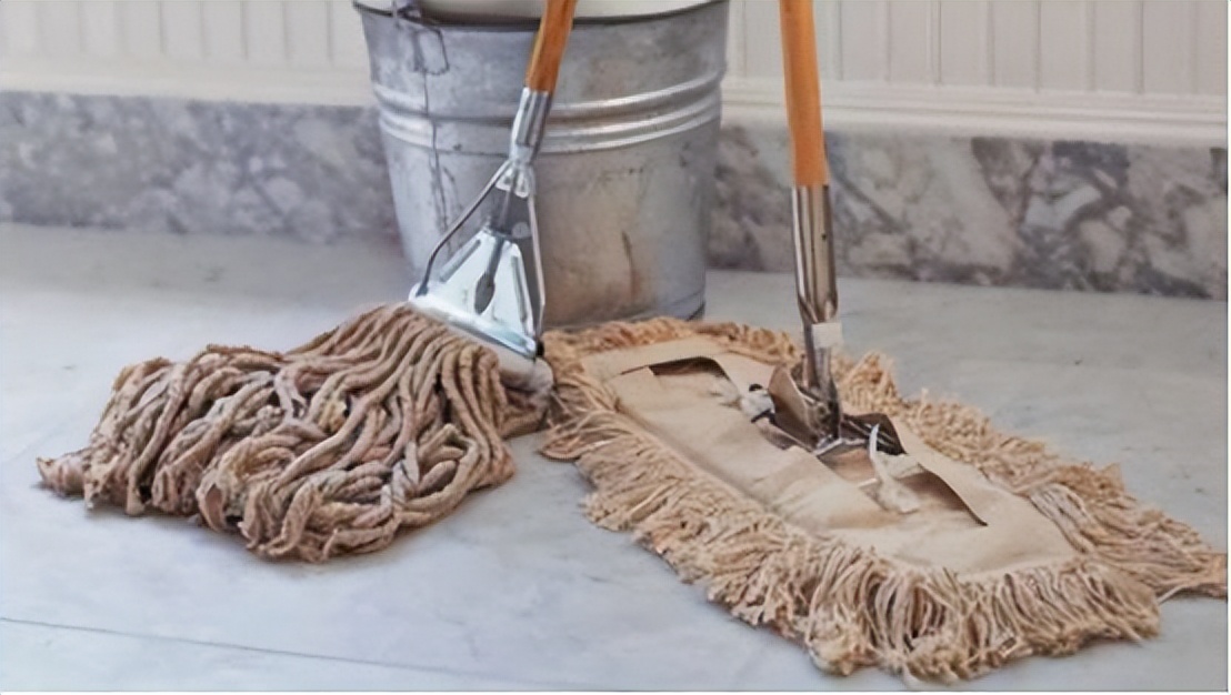 复合地板怎么拖才能没有水印,地板有水印怎么拖干净妙招