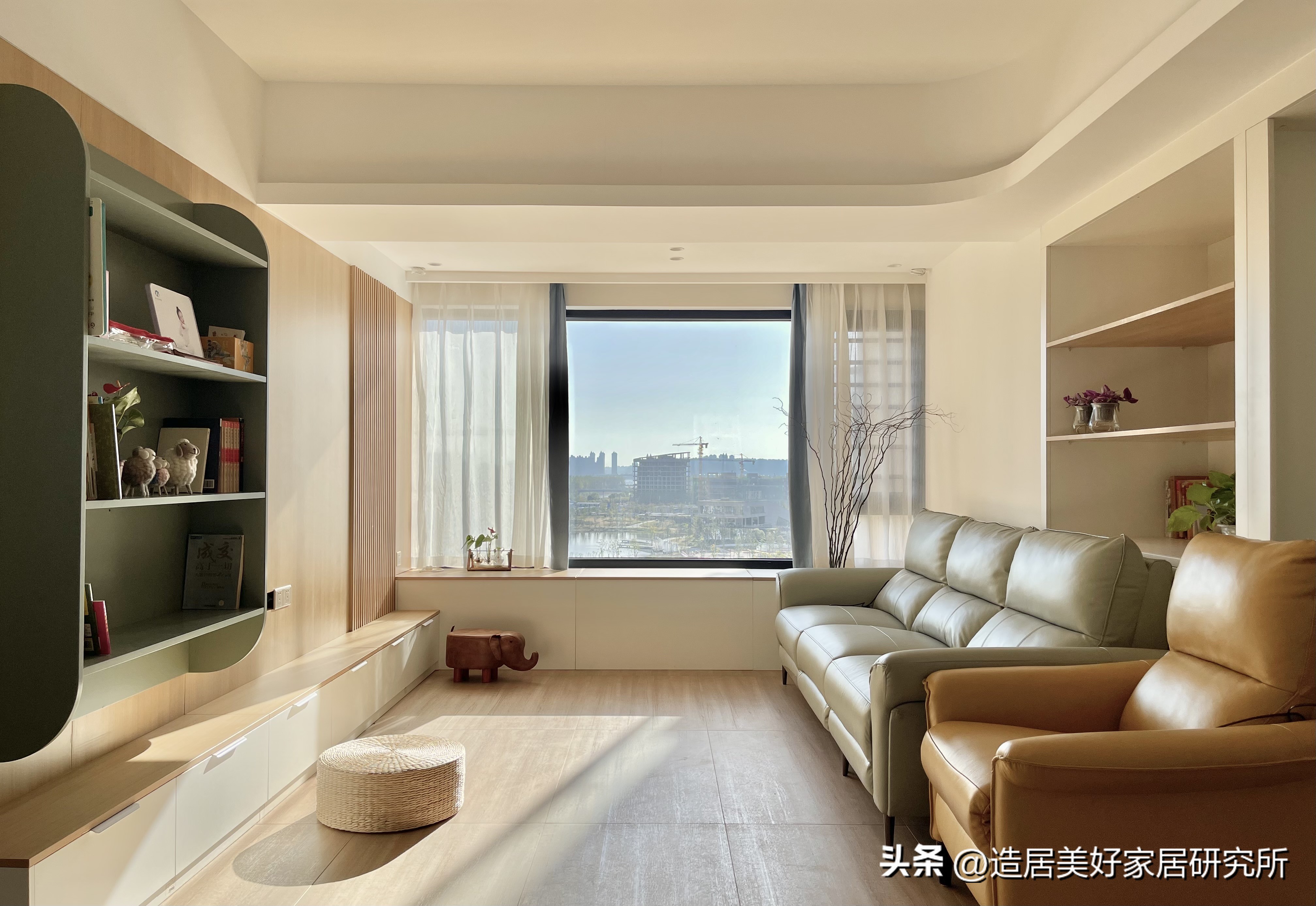 阳台瓷砖上铺木地板,客厅阳台铺木地板可以吗