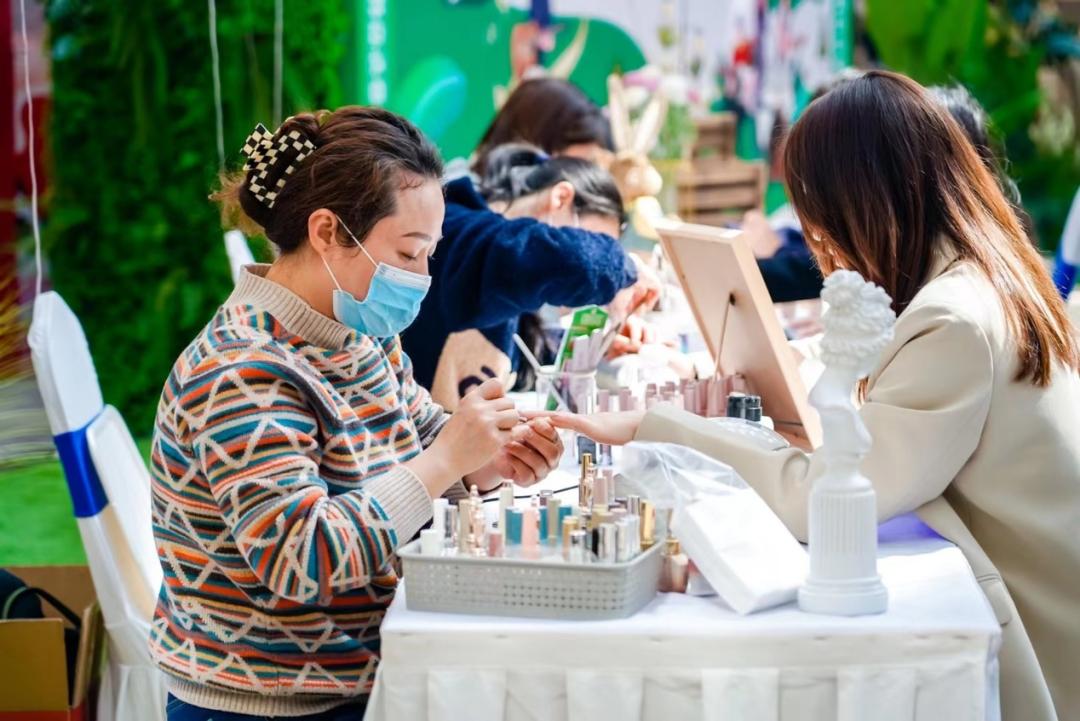 荥阳市三八妇女节哪有优惠活动 (三八妇女节青鱼湾有什么优惠)