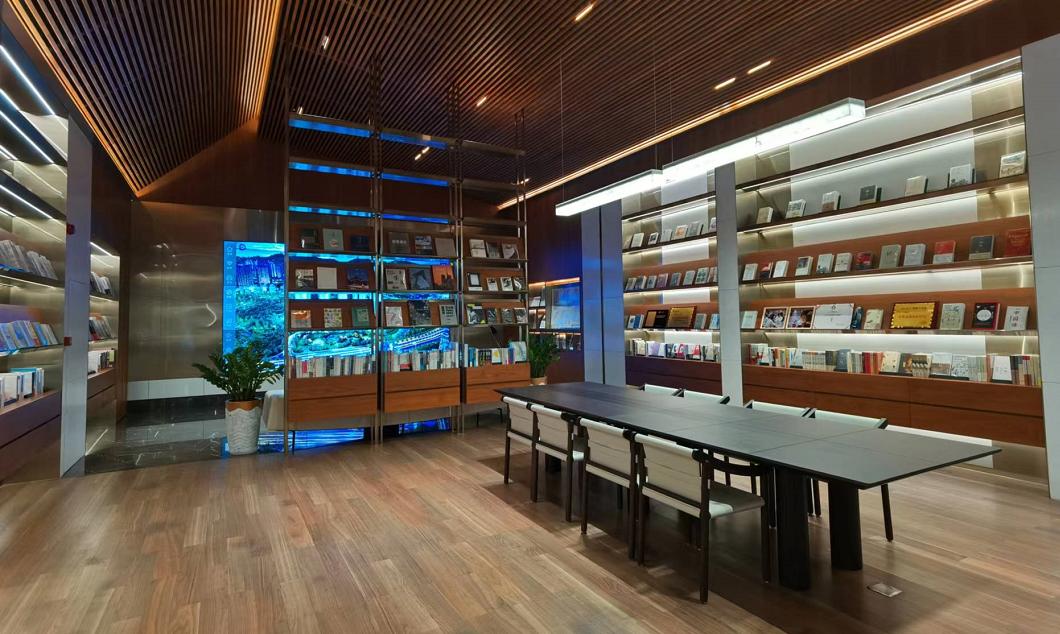 嫌弃我？5年后，我让你哭着回来