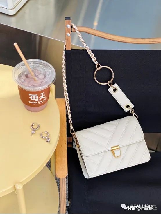 红谷女包轻奢品牌直播,红谷女包包新款2023爆款