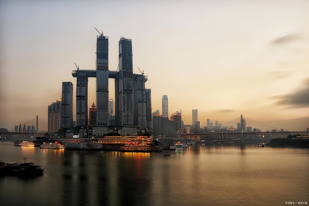 重庆小香港山城,重庆的小香港是哪个区