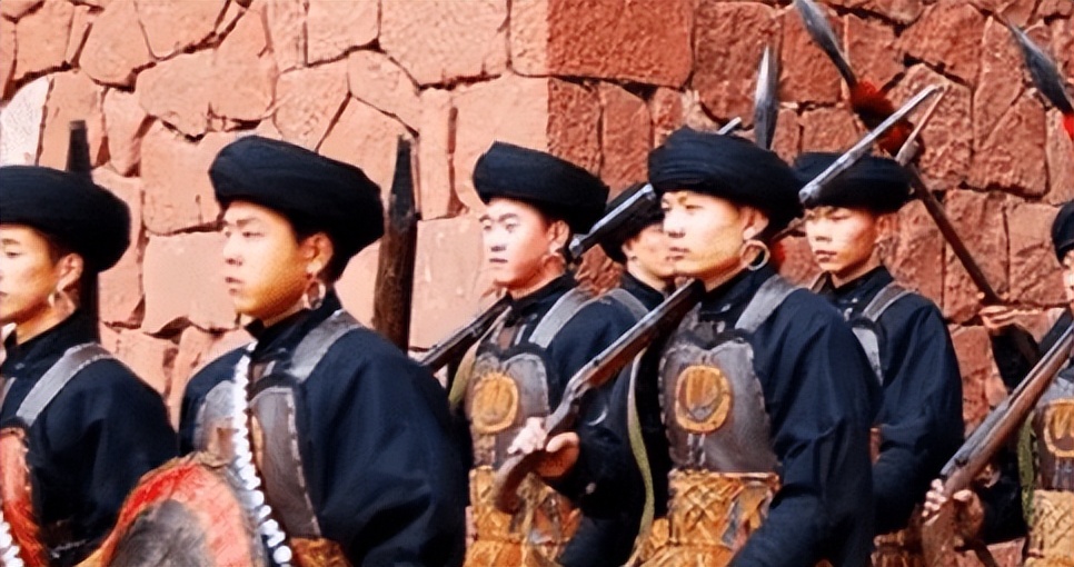 中国最后土皇帝，控制领土1500平方公里，拥有*队军**，世袭到1955年