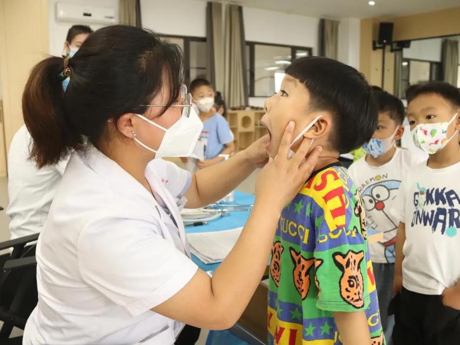 健康体检，助力成长——西安国际陆港第三幼儿园幼儿健康体检纪实