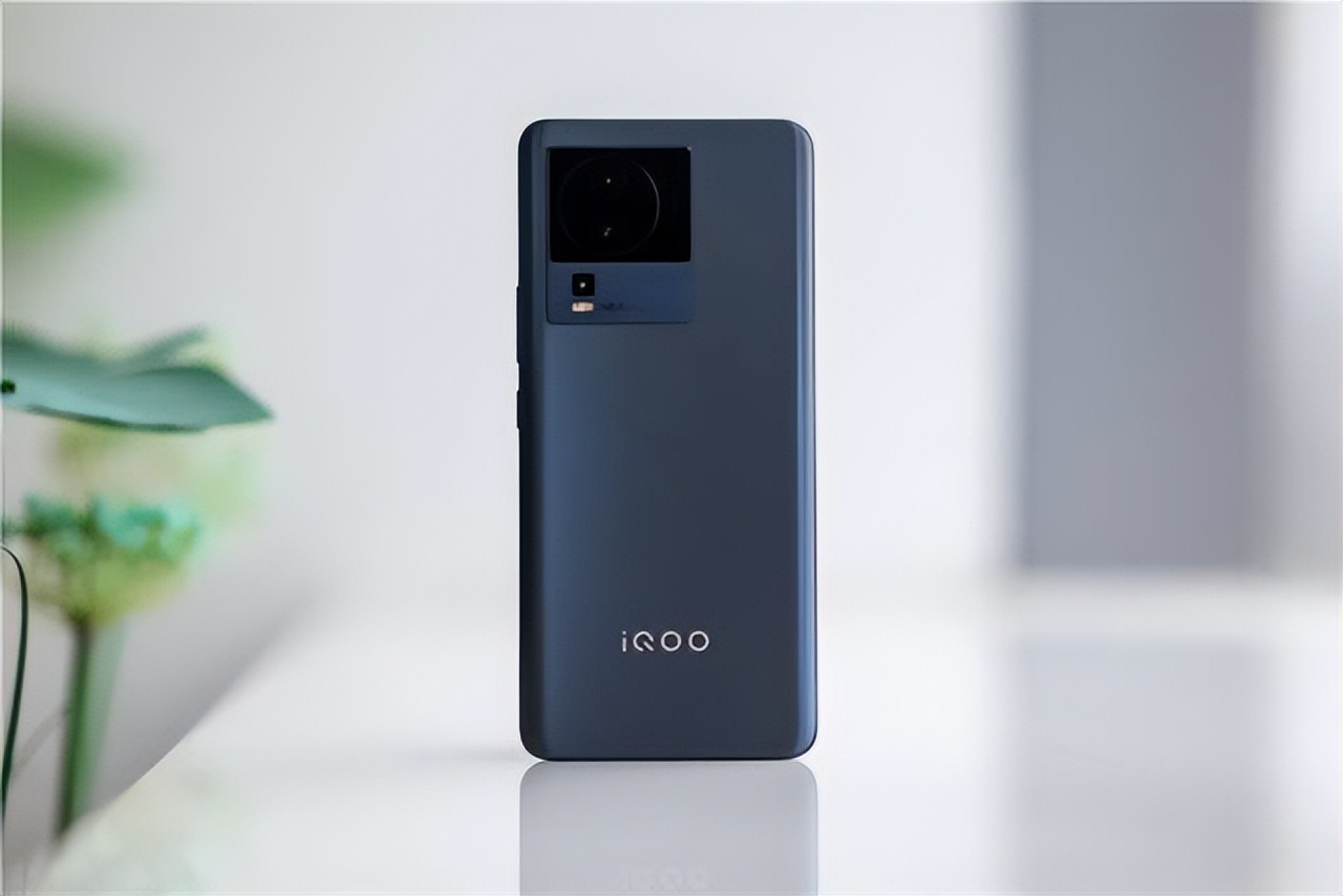 这八款手机几乎没短板可以放心买,性能强又便宜的手机