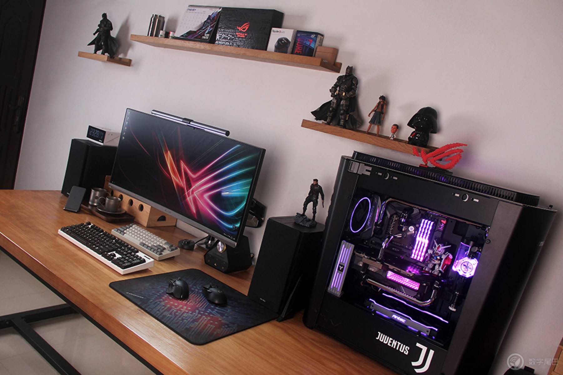 推荐几款高逼格电脑桌面,实用科技感很强的电脑桌面