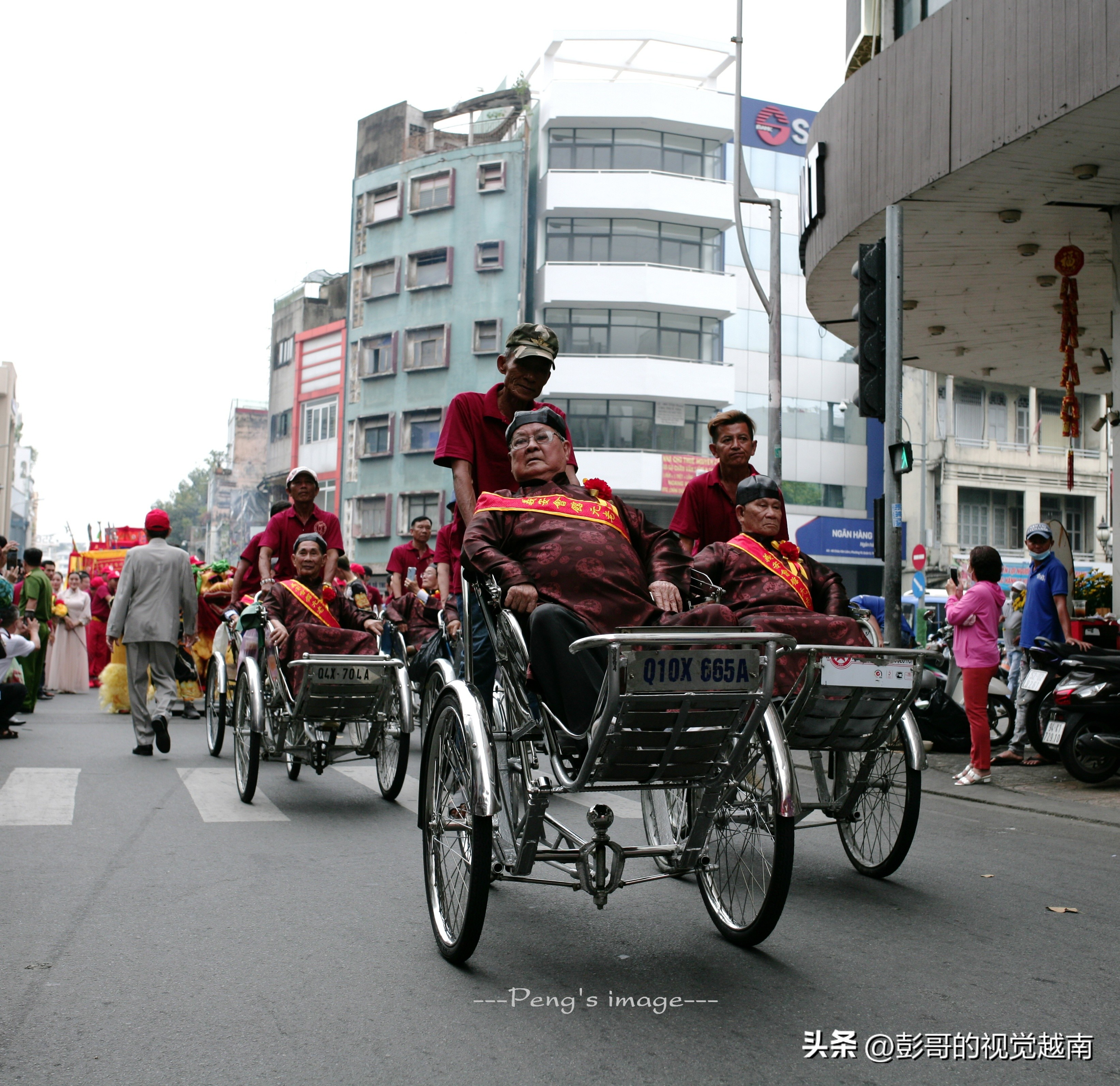 越南西貢華人的【恭請關聖帝君聖駕出遊】活動。