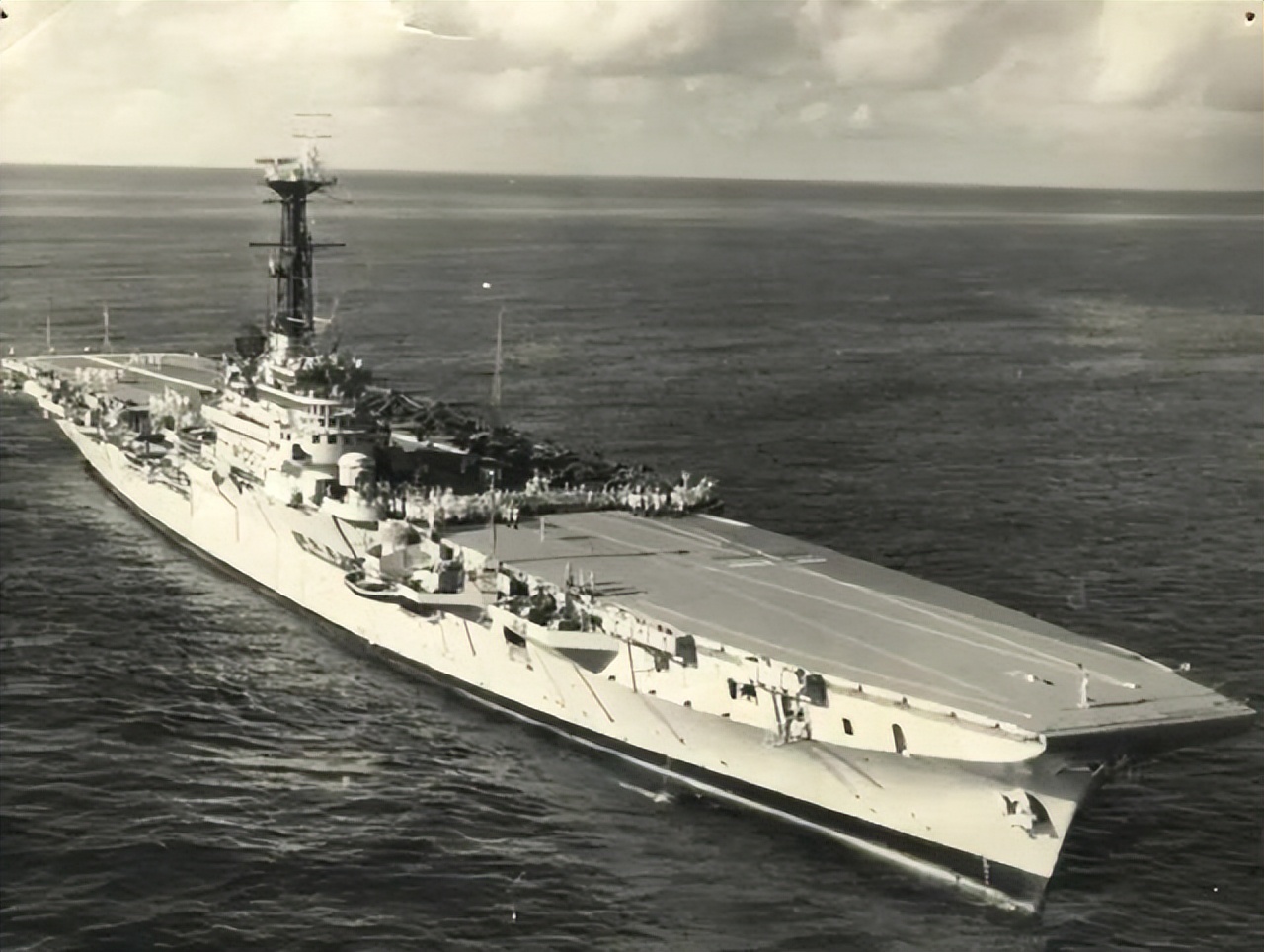 墨尔本号航母意外之喜是什么,3000万买的航母墨尔本号