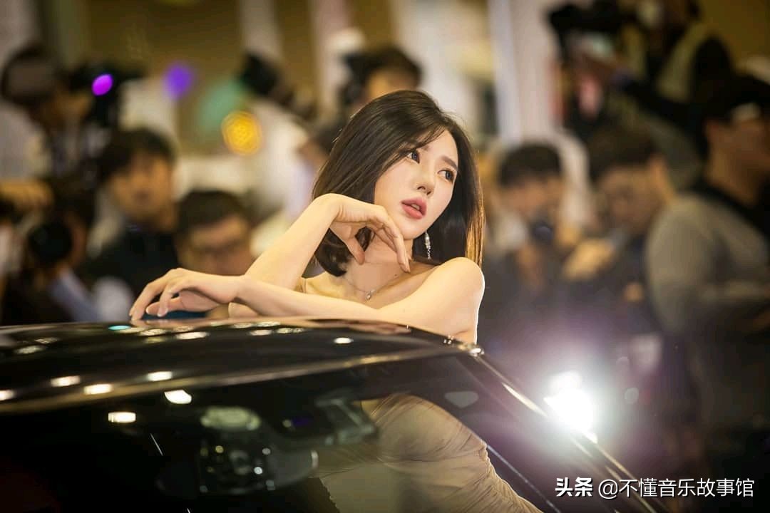 韩国美女车模天生丽质百看不厌,韩国顶级车模女神微笑太迷人了