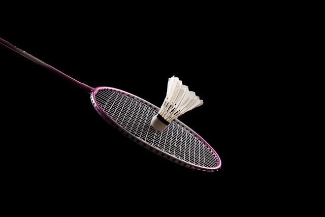 什么羽毛球拍好控制又轻,什么羽毛球拍好看性价比高