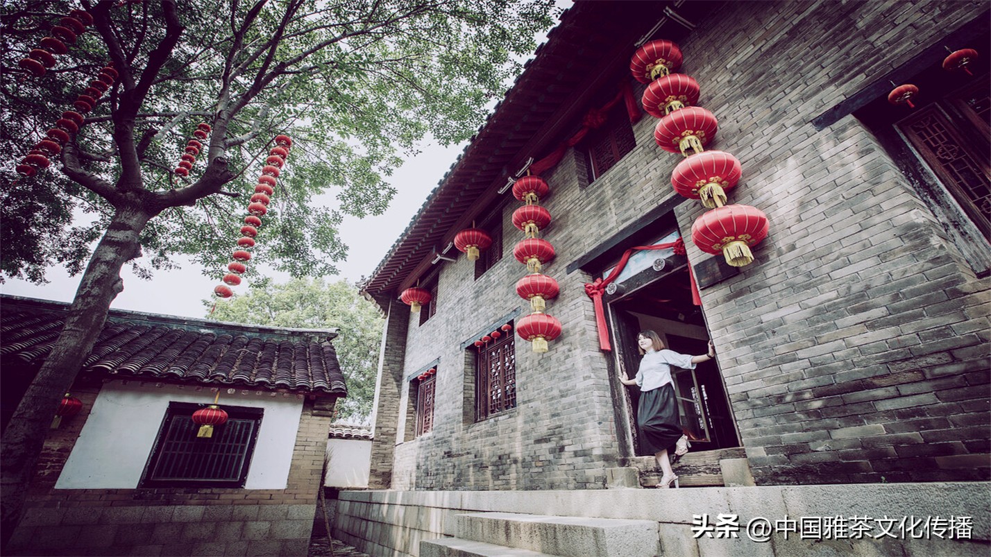 往事越千年人生弹指间意思解释,往事越千年人生弹指间的含义