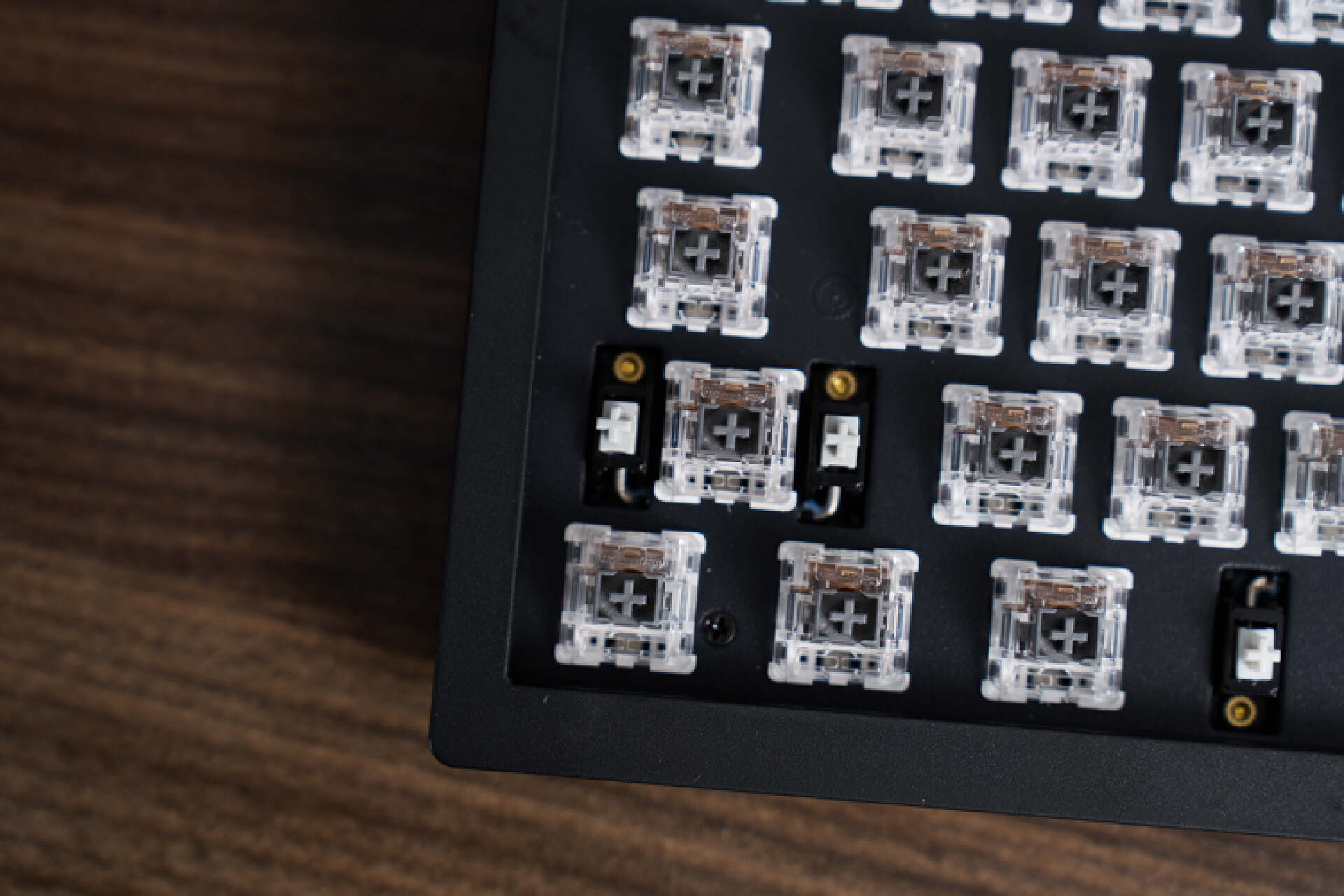 渴创V4键盘套件，除了不是无线连接，性价比很高