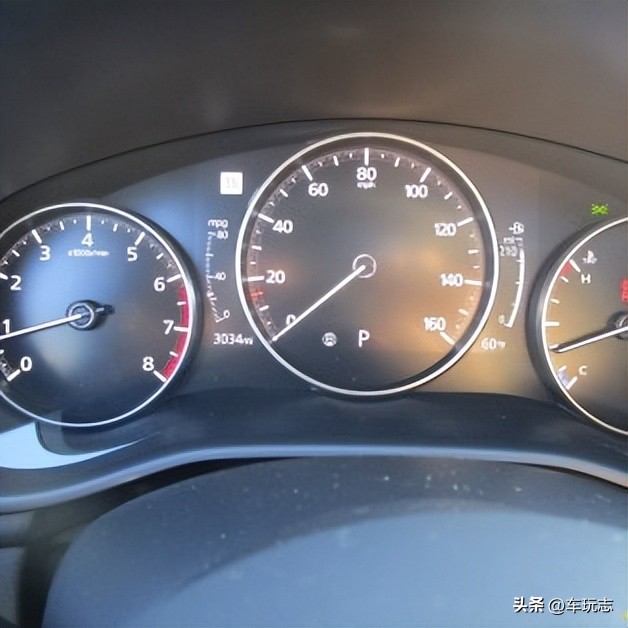 马自达3两厢版2024款,2023款马自达32.0质擎版配置