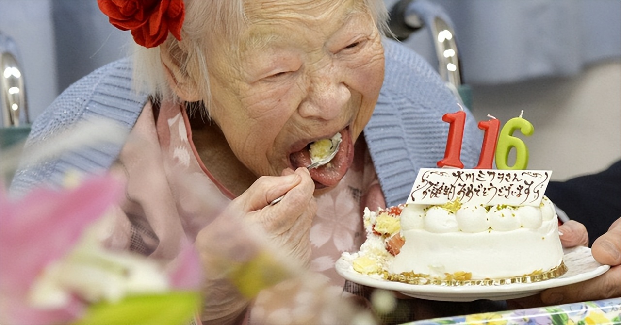 同样是吸烟为何日本人长寿,日本吸烟率高为何长寿