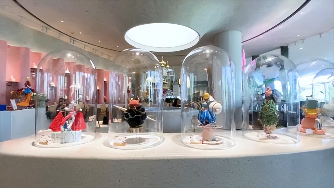 网红店亏本7亿,200万装修网红店