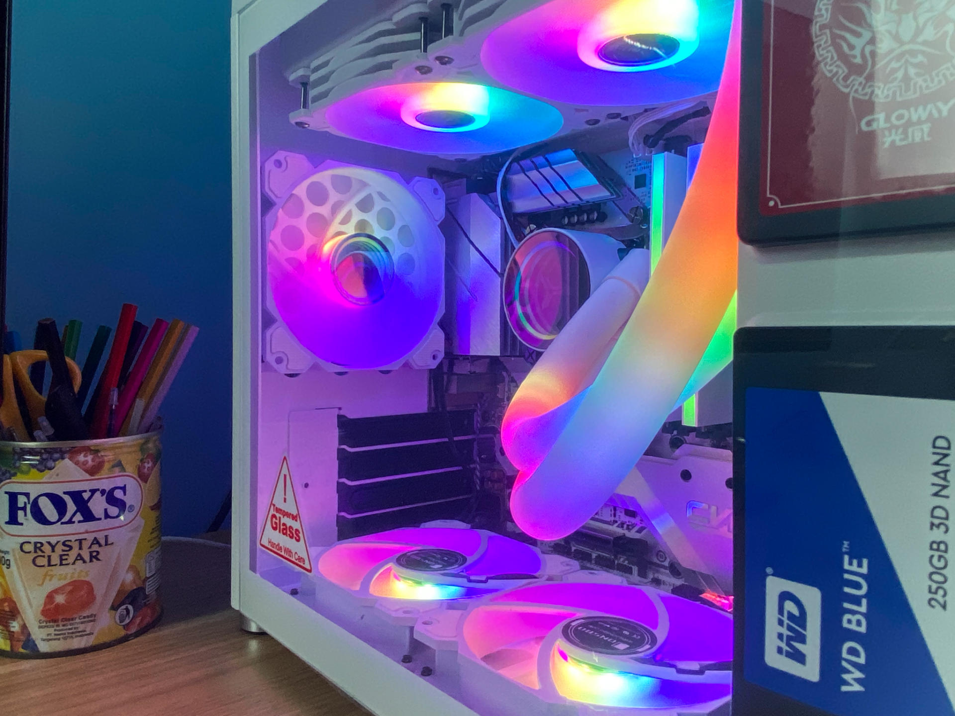 自己动手做的双层透明电脑机箱,1万5电脑最强组装炫酷机箱