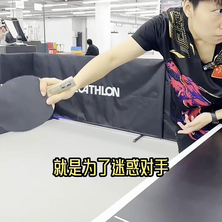 直拍横打发球手腕动作,直拍拉球手腕手指怎么瞬间发力