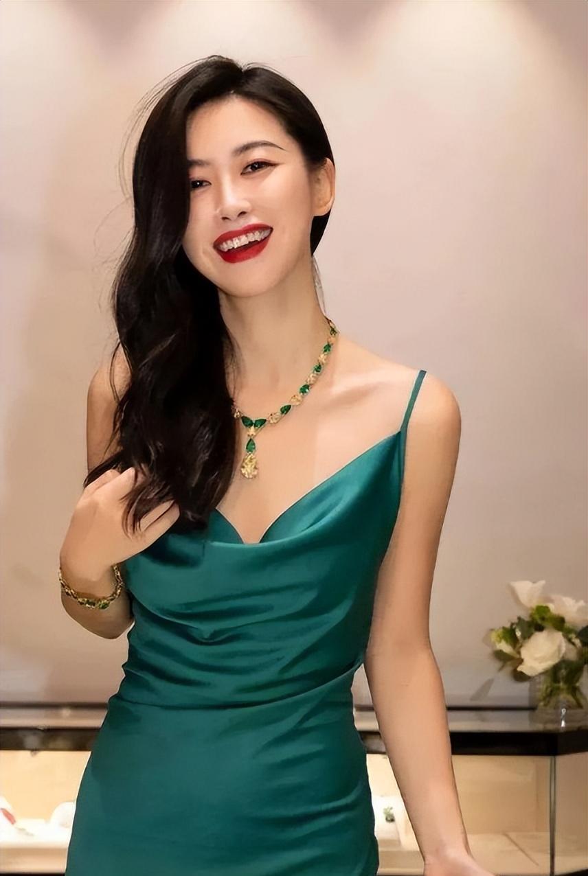 十大女星化妆前后对比,女星的素颜差距能有多大杨幂