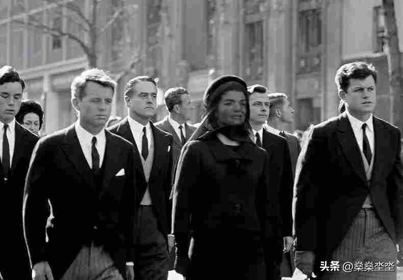 美貌杰奎琳,肯尼迪老婆杰奎琳与过去划清界限