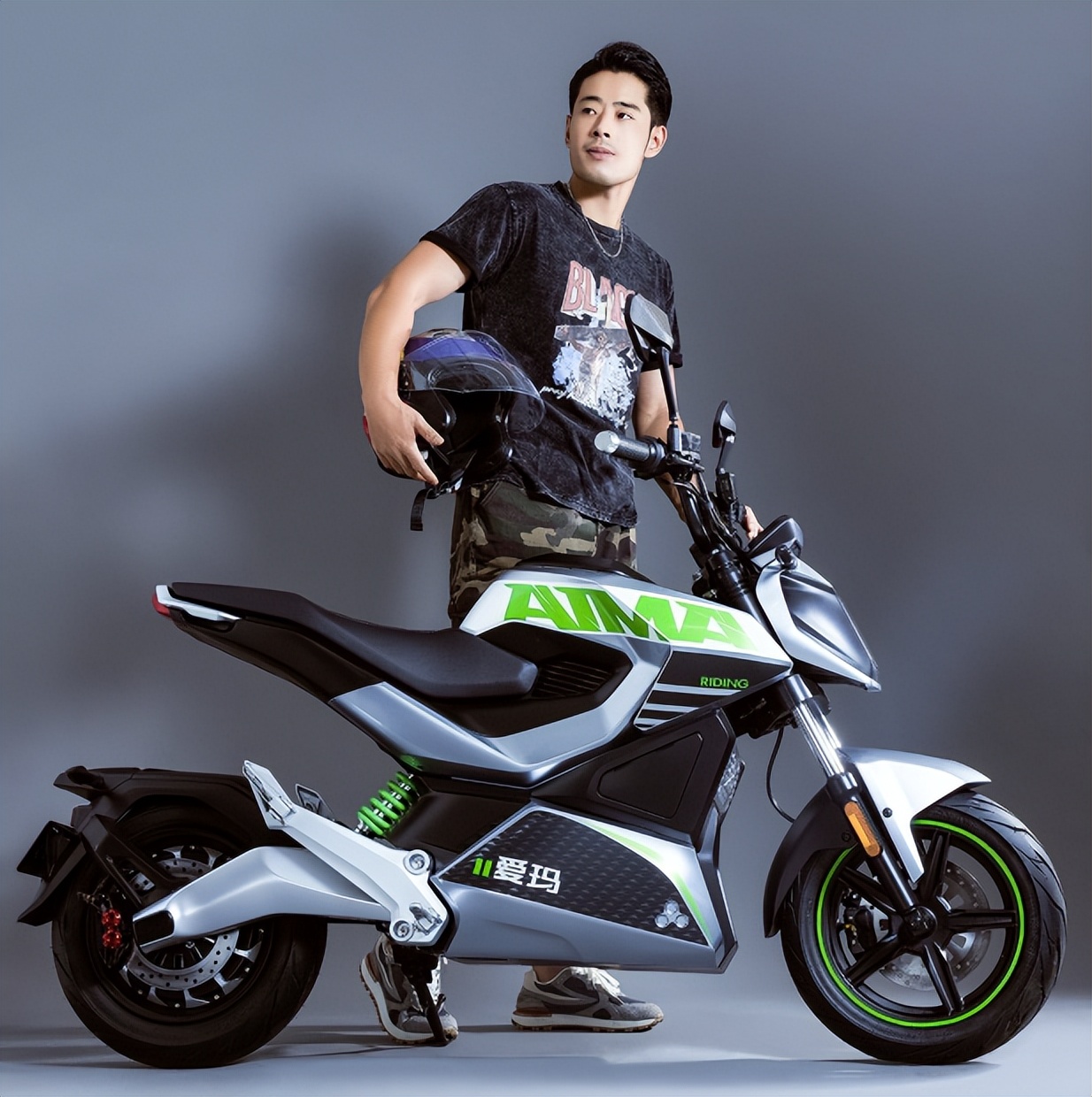 可以上牌的跨骑式电动车,推荐几款不用驾照的跨骑电动车