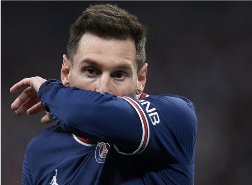 欧冠皇马5-2逆转利物浦本泽马双响,皇马淘汰巴黎本泽马犯规了么