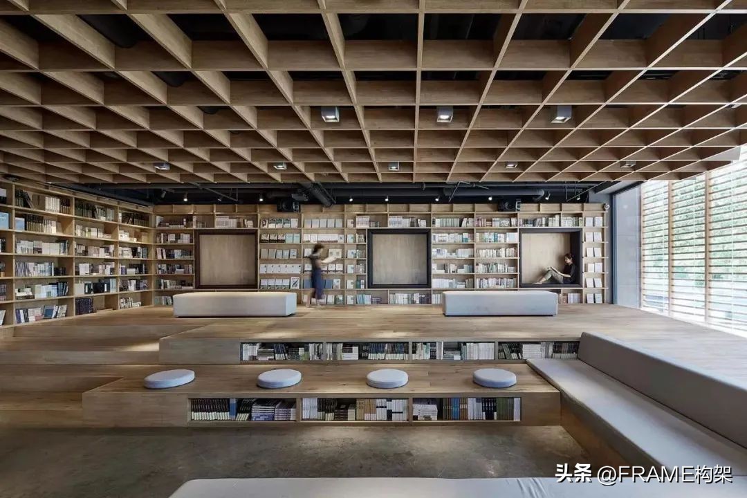 中国的网红书店,网红书店是颜值重要还是内涵重要