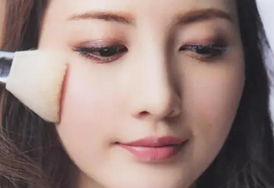 干皮好用的隔离伪素颜,隔离自然裸妆好气色