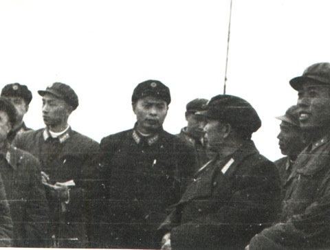 为何周总理的脸色勃然变化，并让罗瑞卿和刘亚楼等将领罚站？