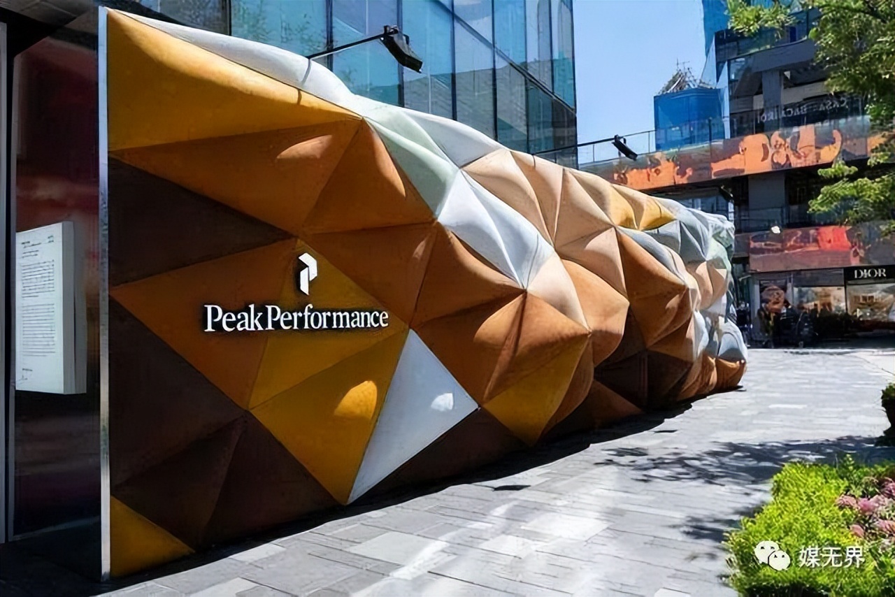 围挡广告要些什么信息,围挡是设计费还是广告费