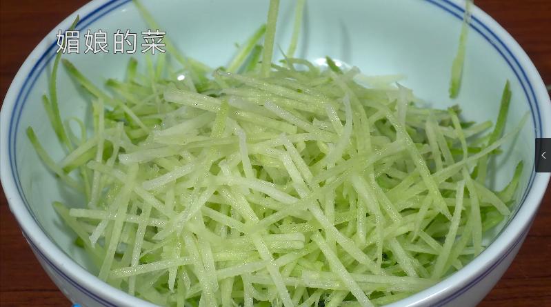 “阳了”反复咳嗽咋办，建议：多吃2菜2果，止咳效果快又好