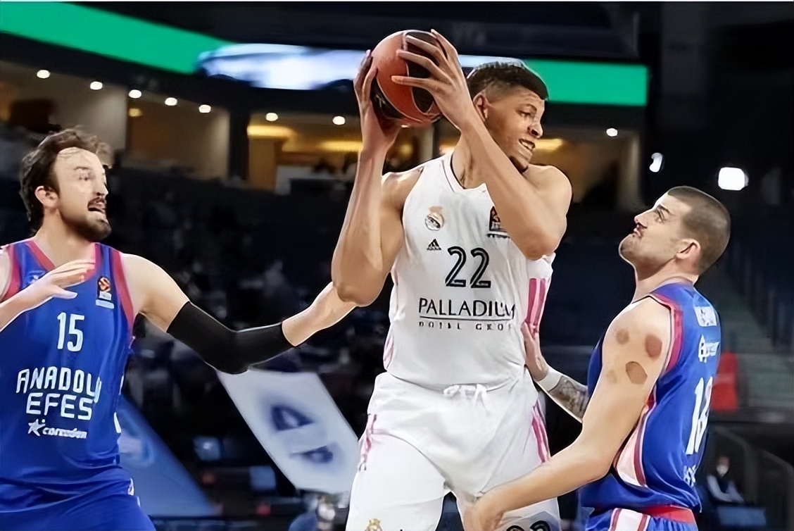 辽篮外援杨鸣最新消息,辽宁控卫双子星杨鸣