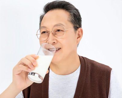 喝牛奶和不喝牛奶老人区别有多大,喝牛奶和不喝牛奶的老人有区别吗