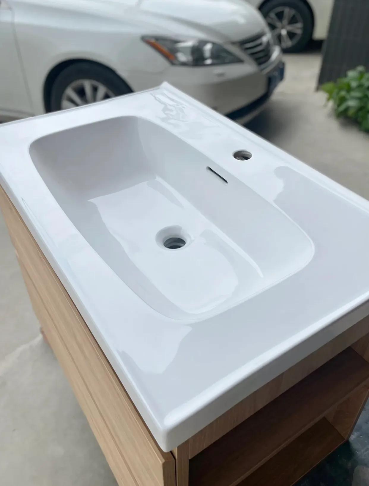 浴室柜是陶瓷一体盆好还是岩板好,网购浴室柜终于安装了