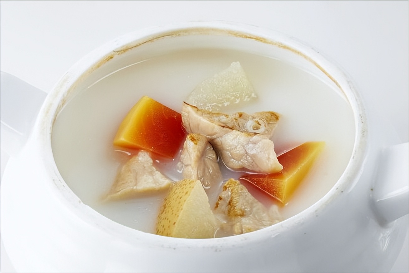 秋天气燥推荐三款营养粥,老年人秋天喝什么汤