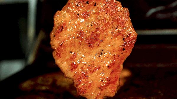 丹霞庄出现一个奇怪阿叔,一万块的店租竟卖起一元一只大鸡腿