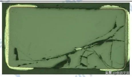 电容漏电击穿是贴片造成吗,贴片电容底部与焊盘漏电