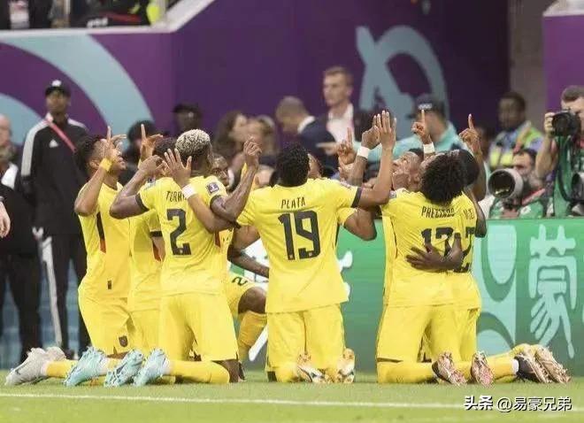 世界杯赛场中国元素广告牌,中国最好的世界杯广告牌