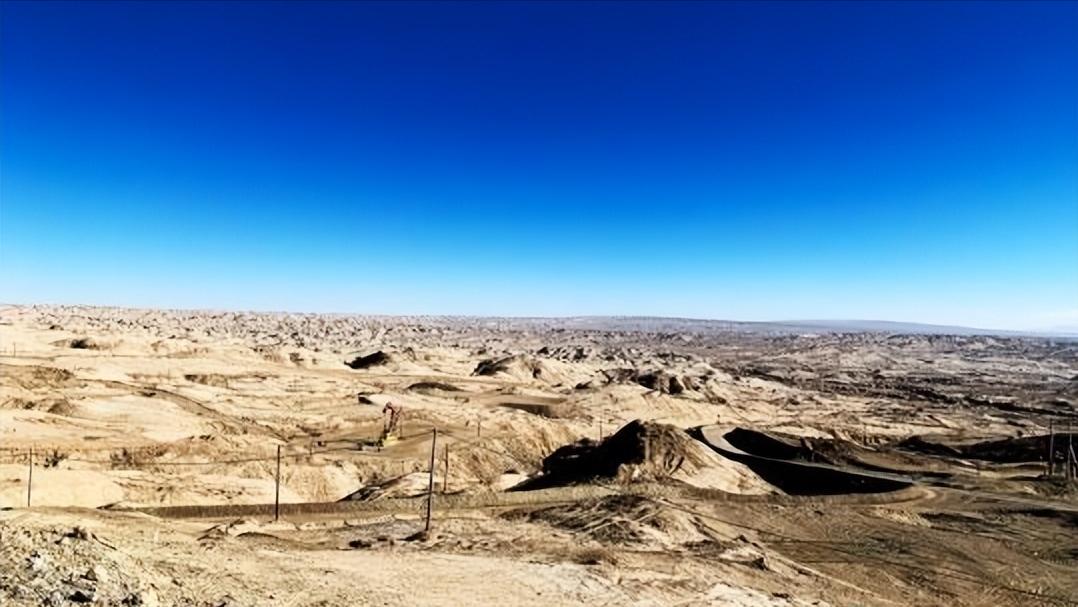 云南省兰坪盆地的沉积构造,对周围环境的意义与作用