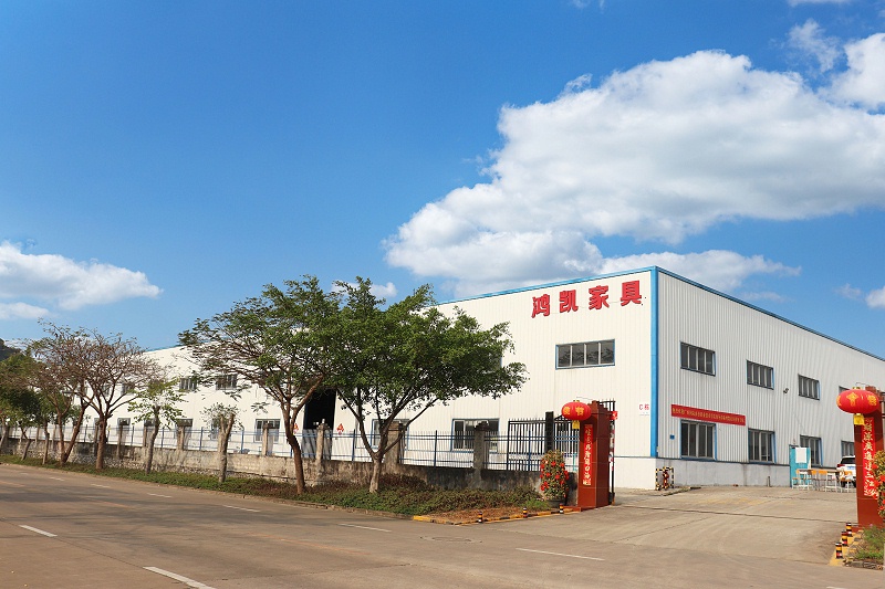 鸿凯家具采用多样化的环保材料，提供健康环保的办公家具