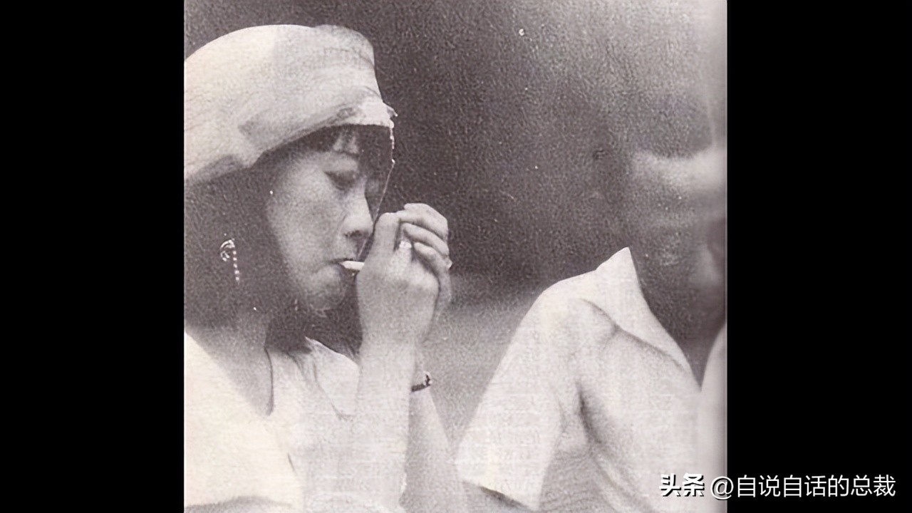 末代皇帝传奇皇后抽大烟,末代皇帝皇后沉迷抽大烟视频