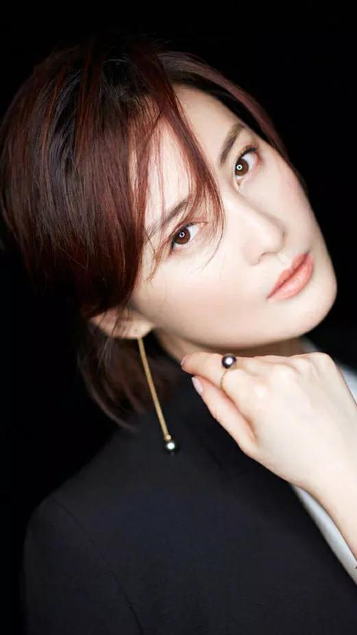 蒋勤勤冷白皮,蒋勤勤是高冷气质吗