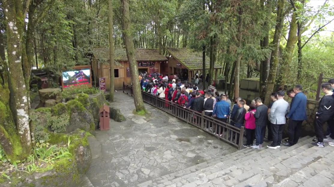 重庆这座四合院深藏在悬崖秘境中,武隆天坑四合院花千谷