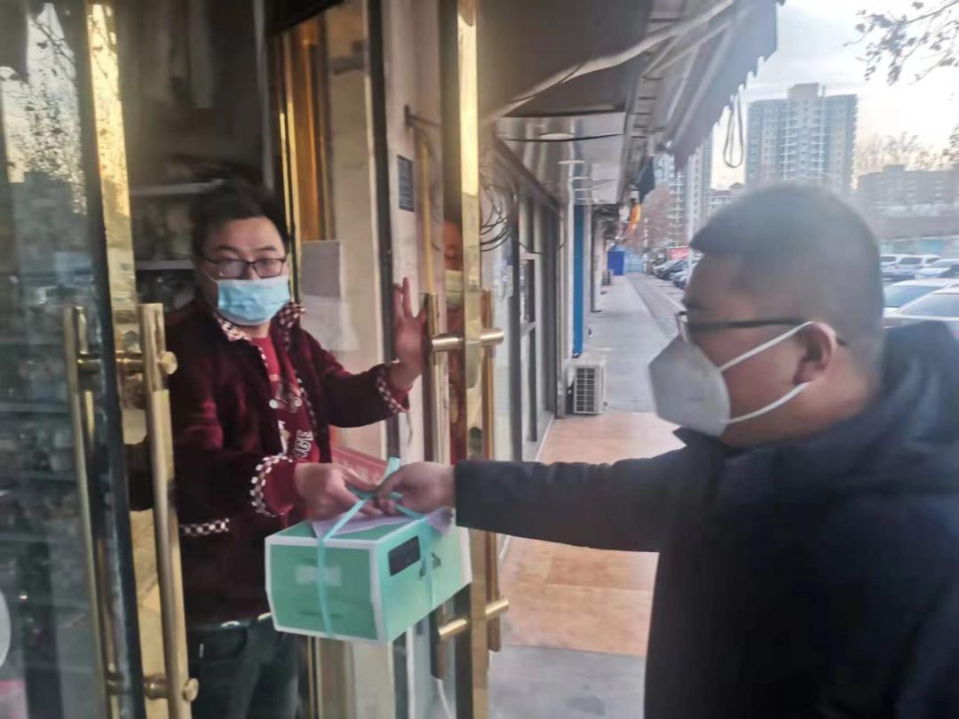 同气连枝抗疫情,同心战疫共盼春来公益广告