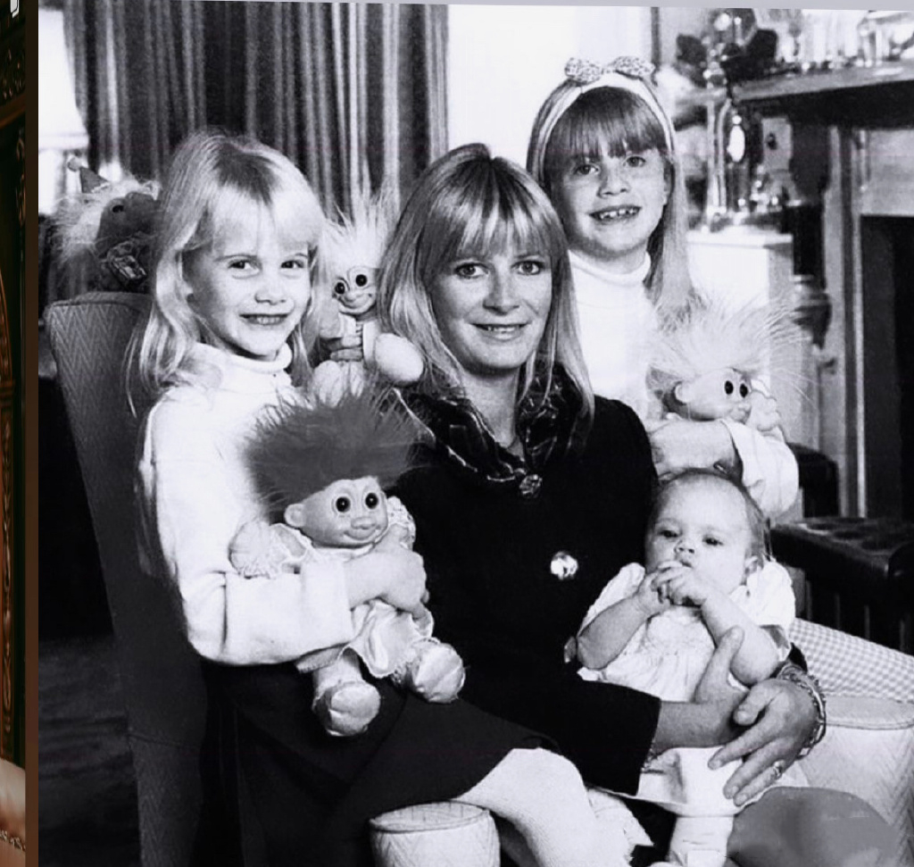 美国女星走秀衣着暴露引成争议,好莱坞女明星街头