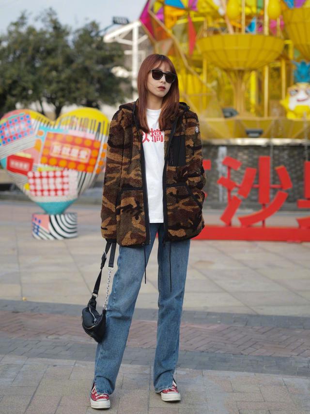 穿来穿去还是板鞋舒服,穿来穿去还是黑裤子最百搭