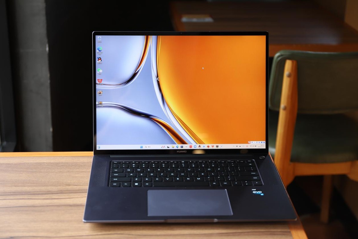 大屏高性能轻薄本！华为MateBook16s2023体验：专业办公最强单品