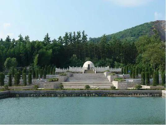 陈独秀有几个儿女,陈独秀一生结过几次婚有几个孩子