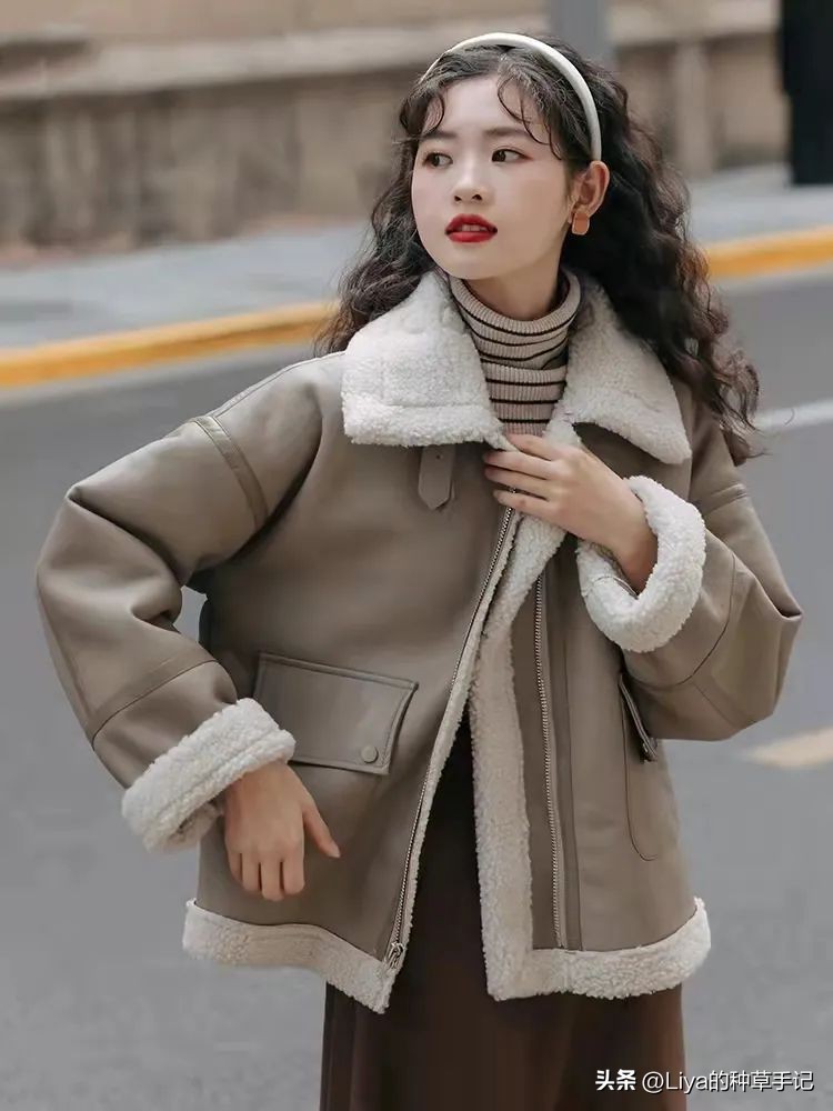 冬天穿什么长款外套保暖又时尚,秋冬厚外套这样选保暖又好看